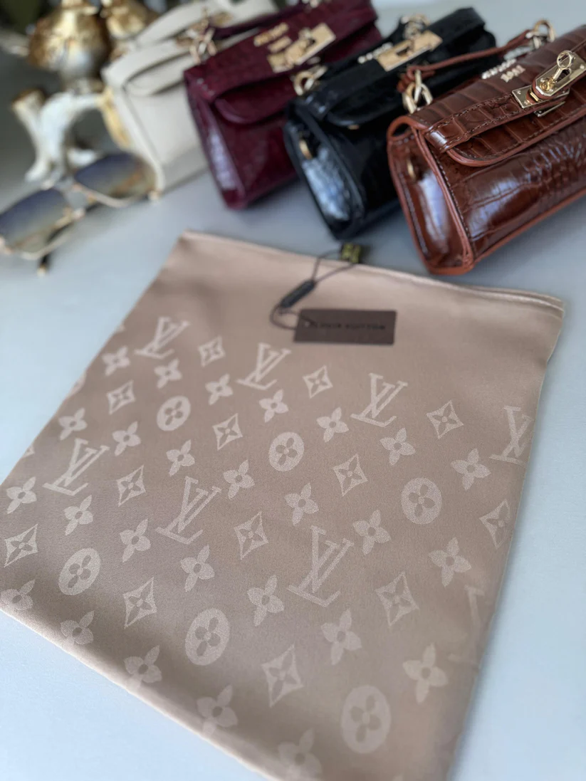 İthal Lv Jakar İpek Eşarp 44116 - Latte