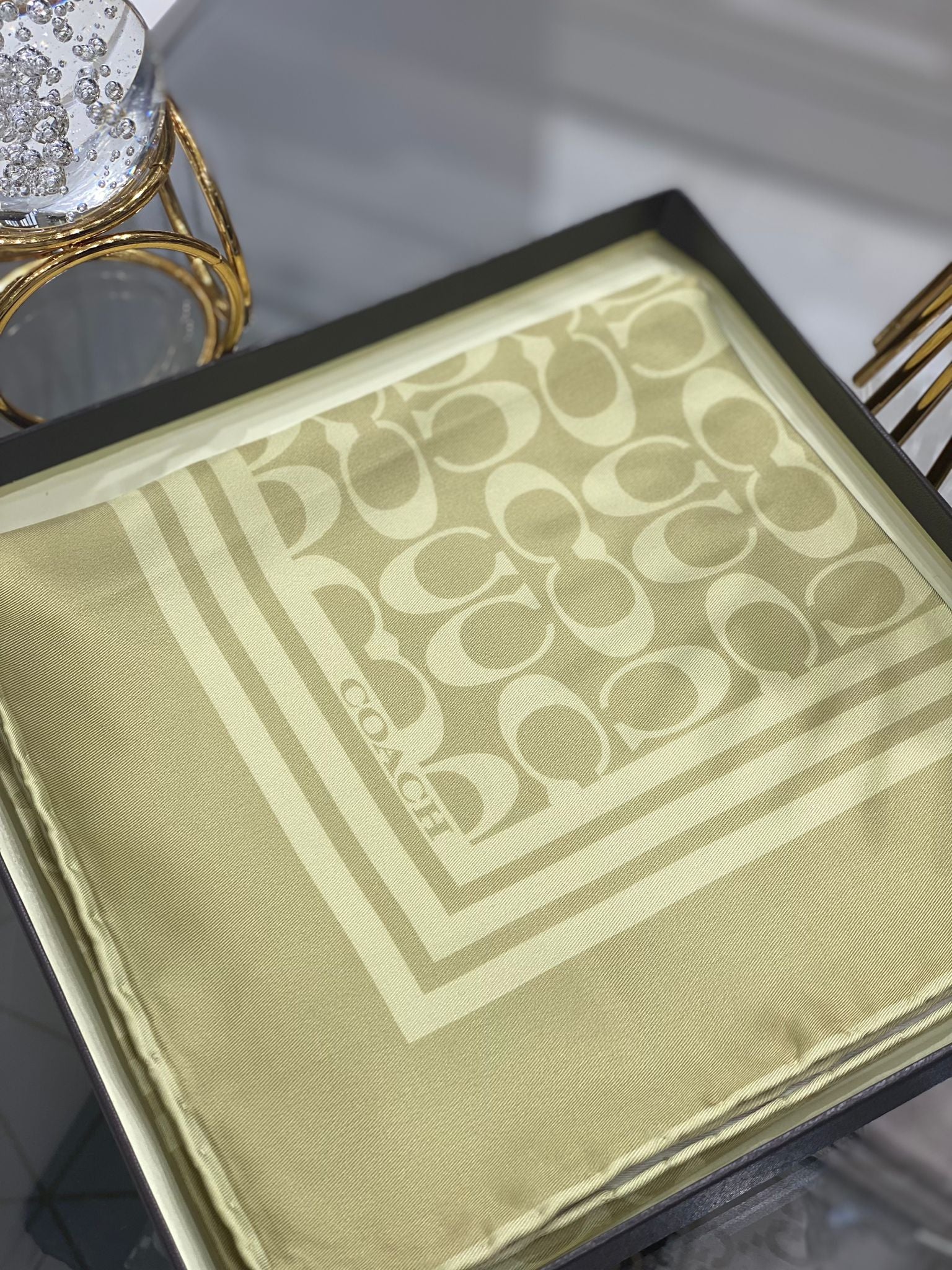 Coach Desen Twill İpek Eşarp - K.Bej - Organic ScarfsOrganic Scarfs