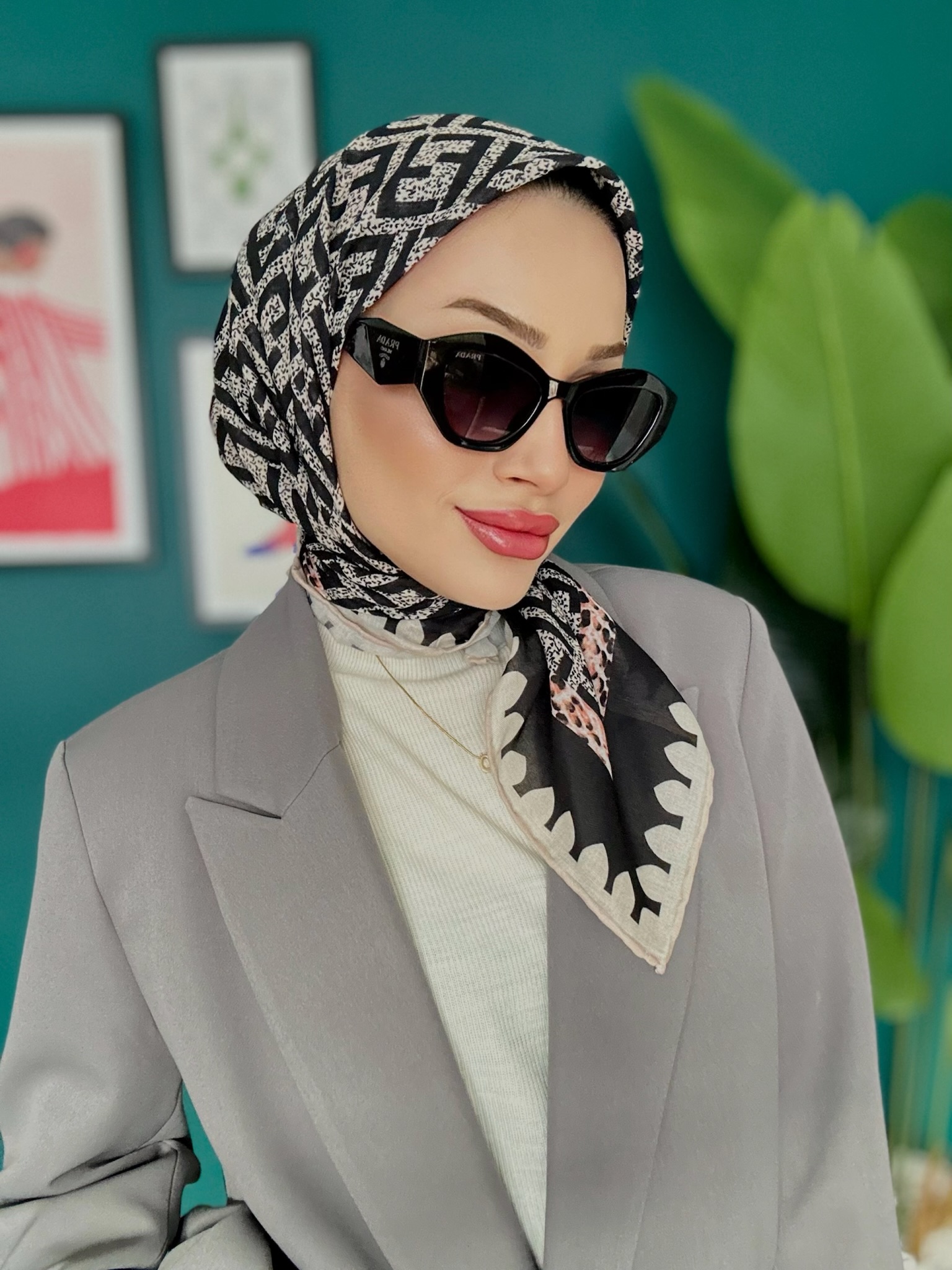 Fendi Bahar Esintisi Pamuk Keten Eşarp -Siyah/Bej