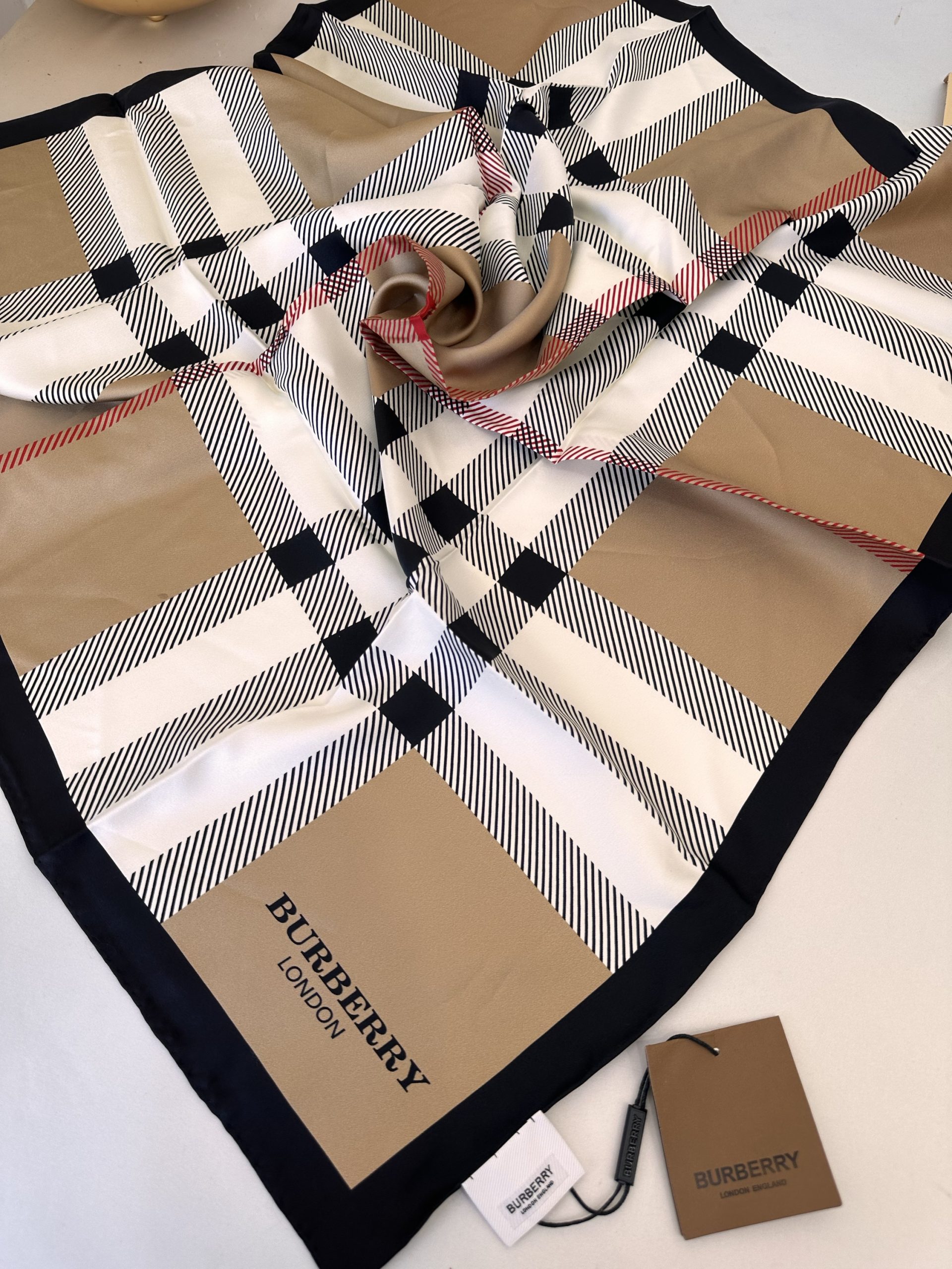 İthal İpek Burberry Eşarp 61001