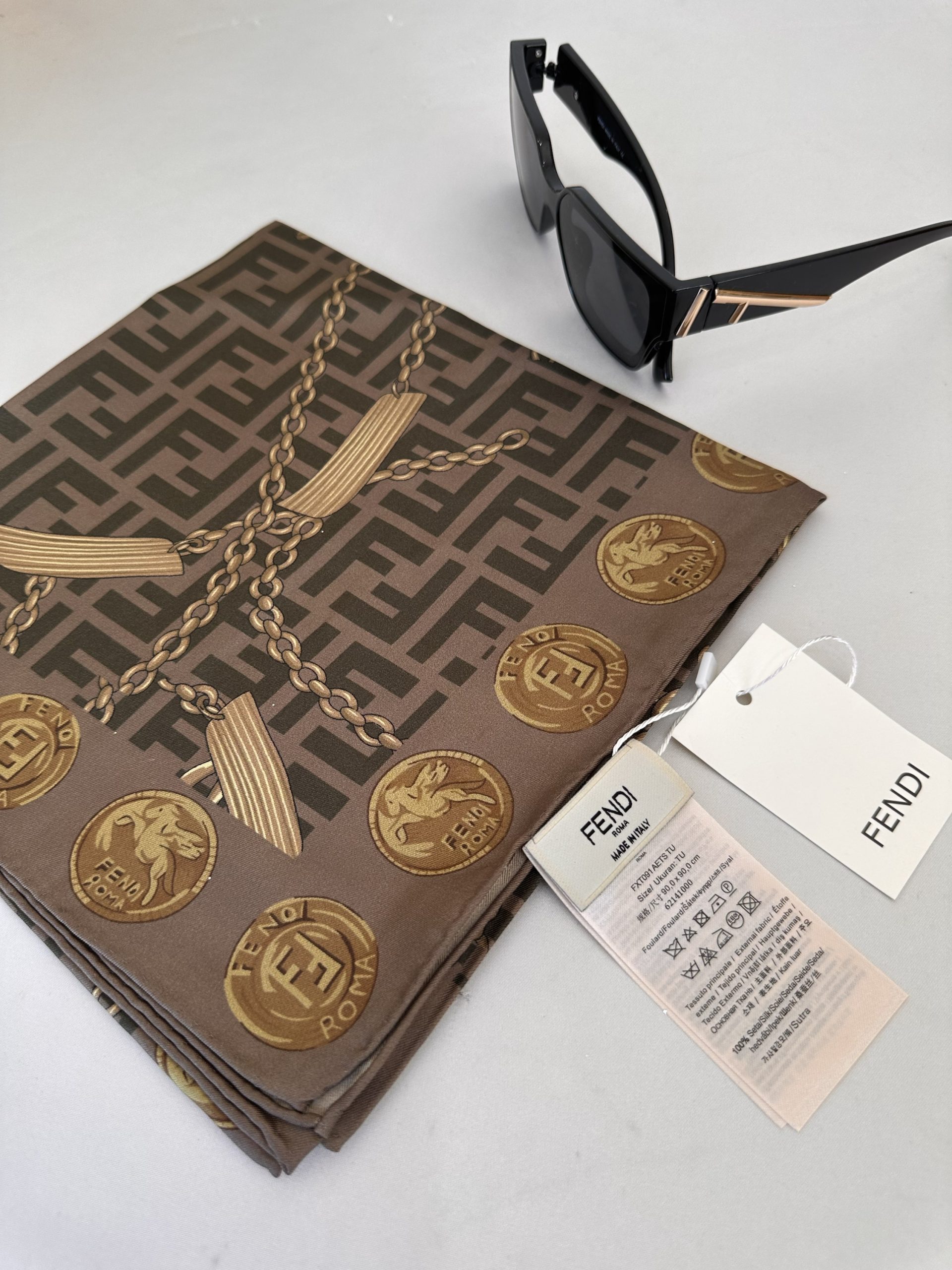 İthal İpek Fendi Eşarp 61001 - Görsel 2