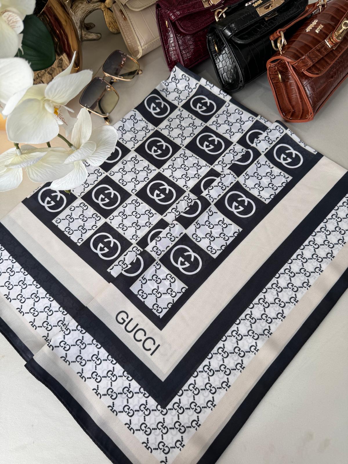Gucci Krep İpek Eşarp 44125 - Açık Bej