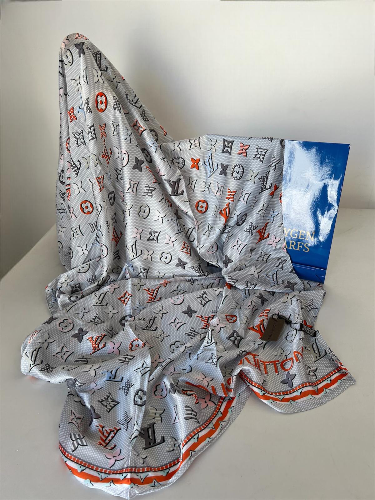 Louis Vuitton Monogram İthal Vual İpek Şal 014461 - Bebe Mavi