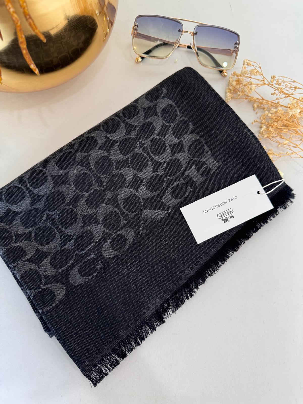 Coach Desen İthal Yün İpek Şal 614450 - Siyah - Görsel 2