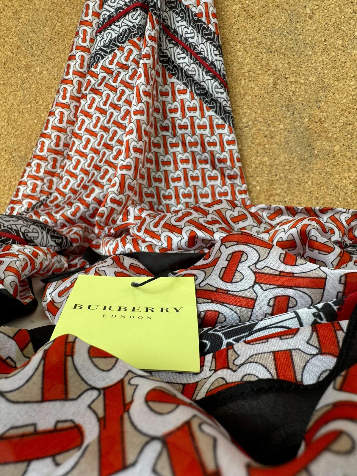 Burberry İthal Vual İpek Şal 014461 - Kırmızı - Görsel 2