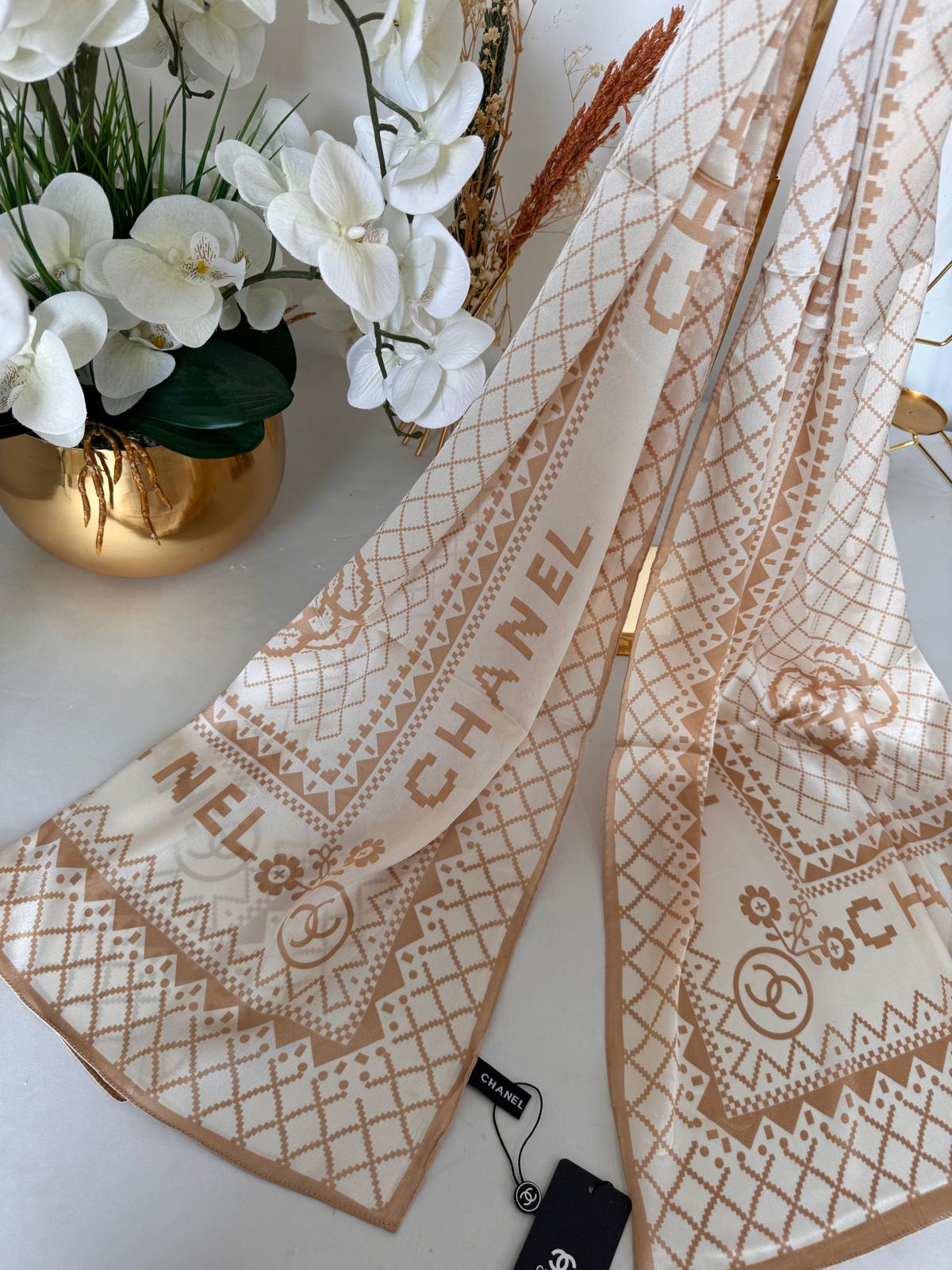 Chanel İthal Vual İpek Şal 014461 - Bej - Görsel 2