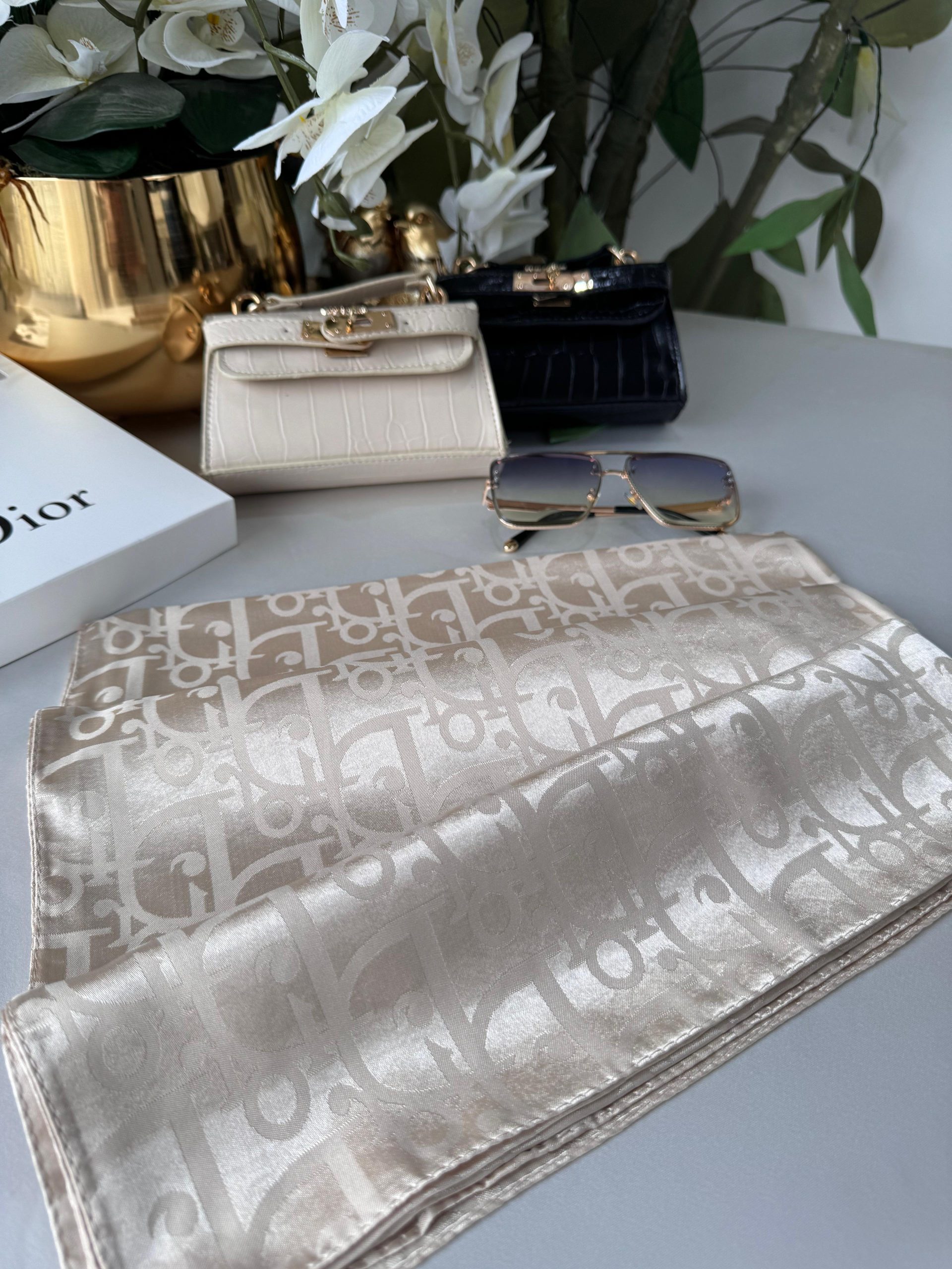 Dior Parlak İpeksi Jakar Şal 44121 - Bej