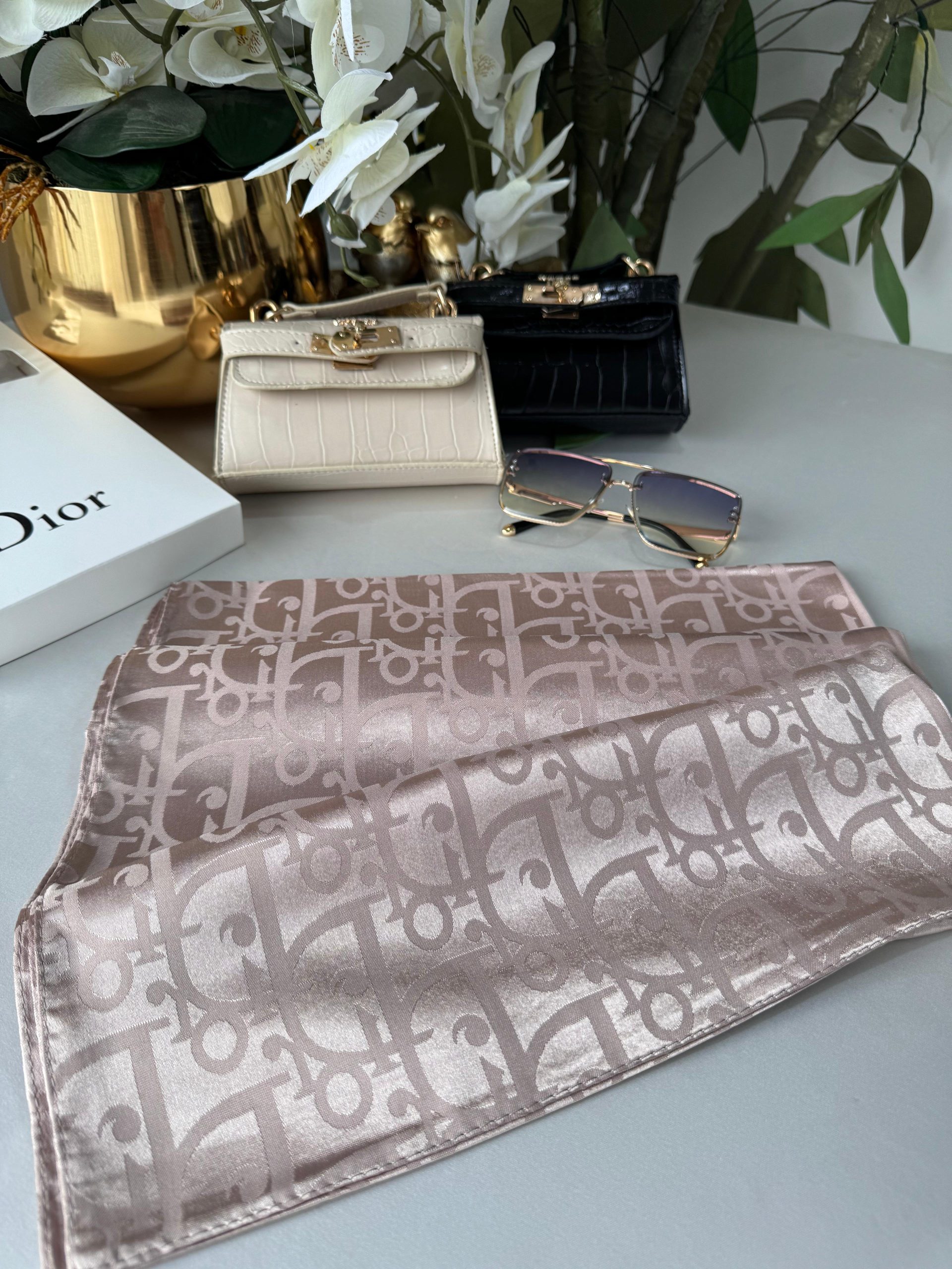 Dior Parlak İpeksi Jakar Şal 44121 - Latte