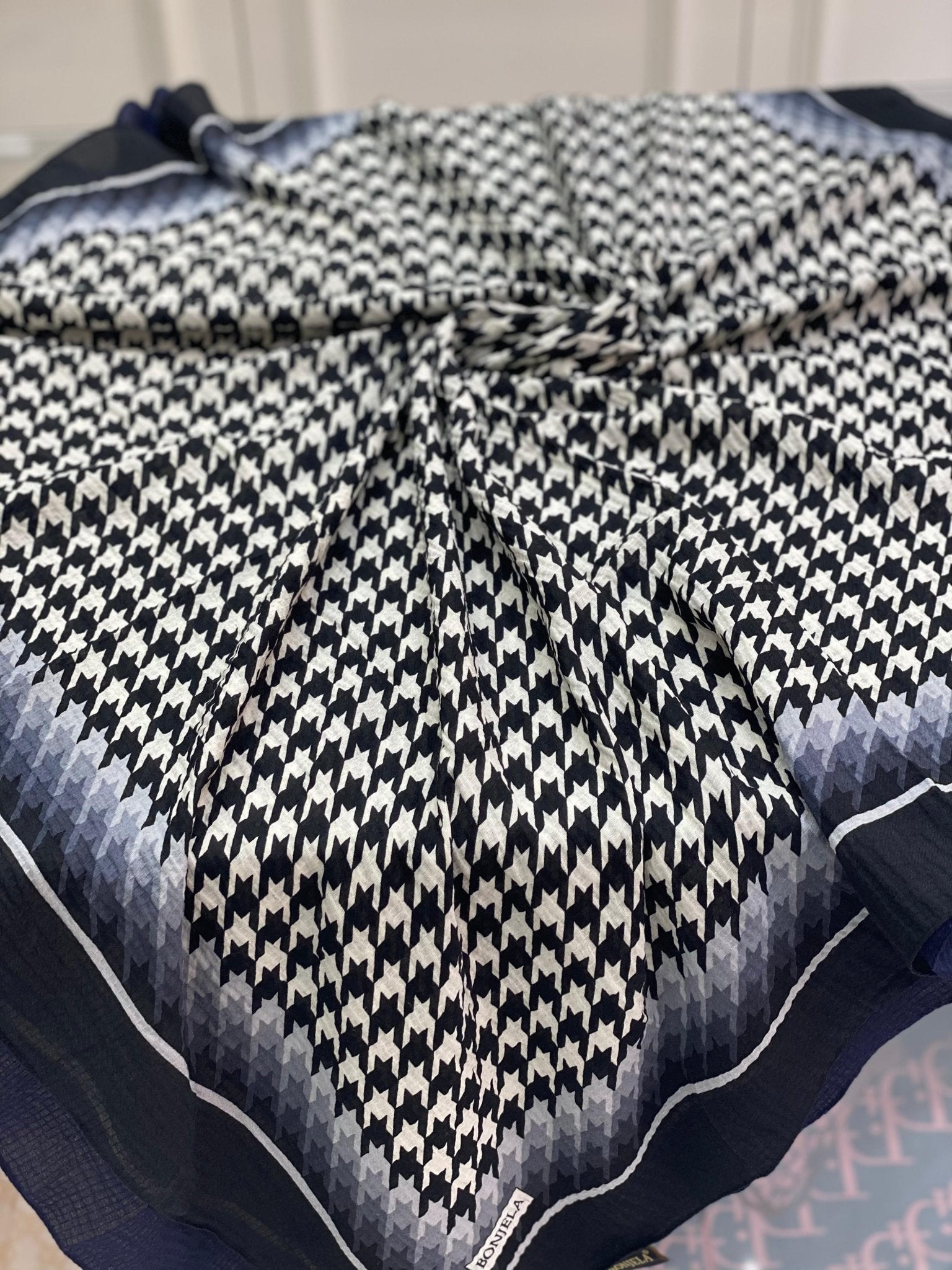 Kazayağı Desen Mio Cazz Eşarp - Antrasit - Organic ScarfsOrganic Scarfs
