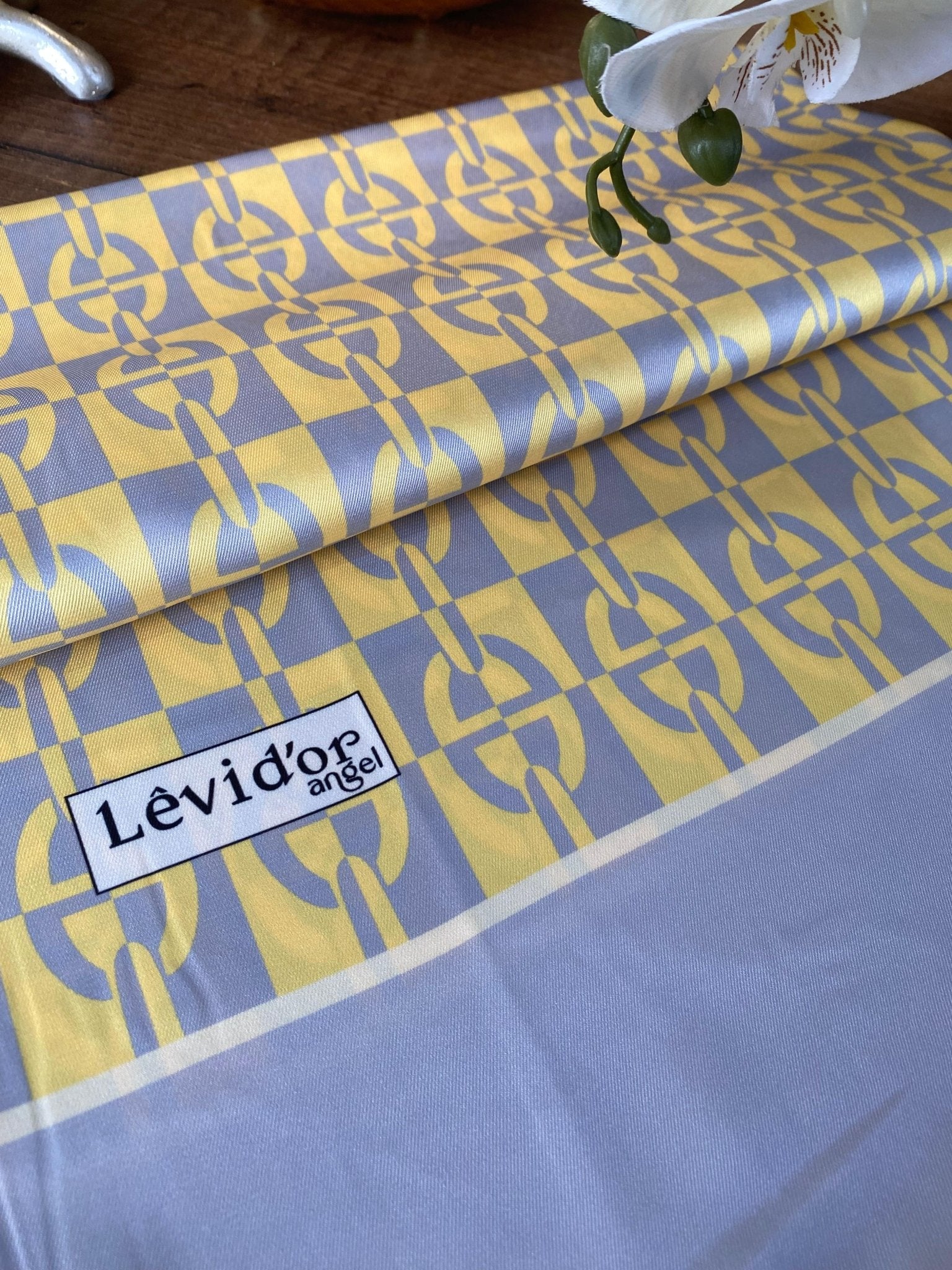 Levidor Angel İpek Şal 17834 - Güne Bakan - Organic ScarfsOrganic Scarfs