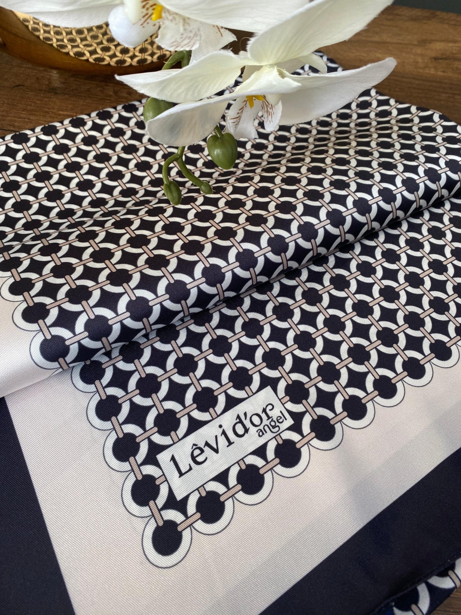 Levidor Angel İpek Şal - Siyah - Organic ScarfsOrganic Scarfs