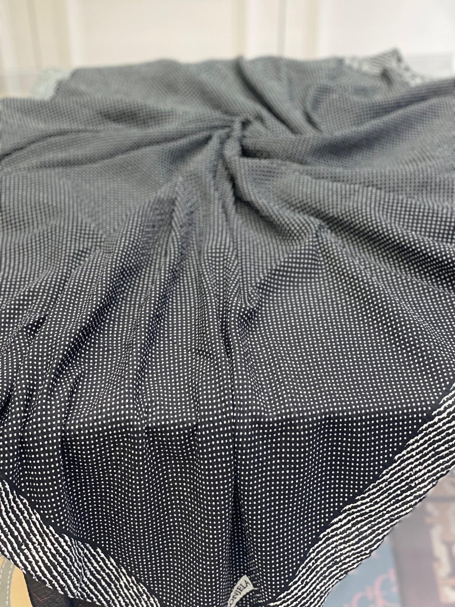 Siyah Beyaz Eşarp - Organic ScarfsOrganic Scarfs