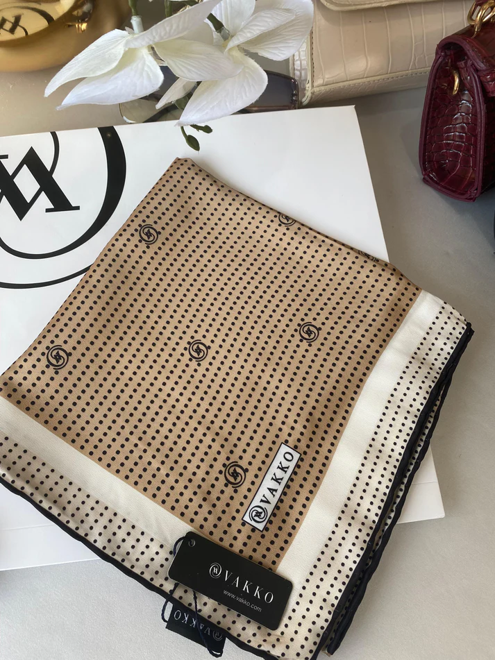 Vakko Puantiye Twill Eşarp 44126 - Sütlü Kahve