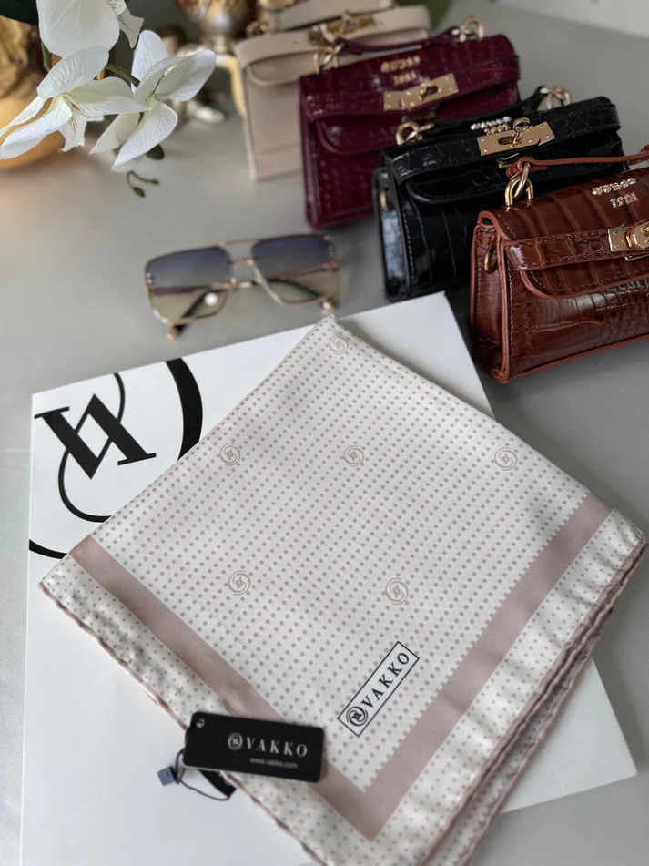 Vakko Puantiye Twill Eşarp 44126 - Pudra
