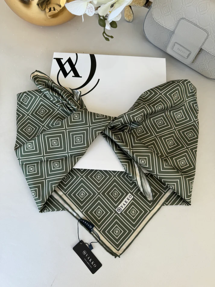 Vakko Kare Desen Twill Eşarp 44129 - Yeşil