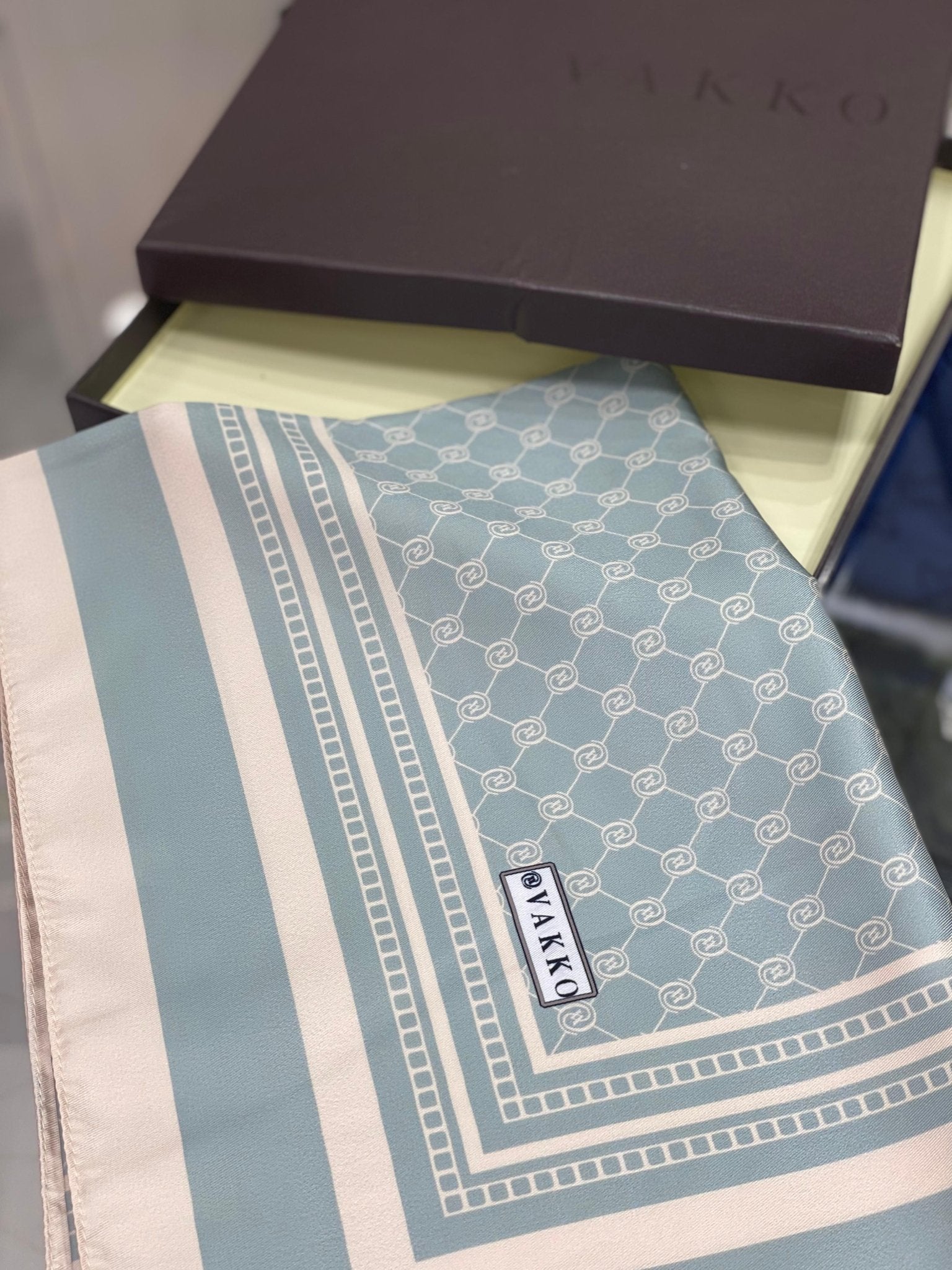 Vakko Desen Twill İpek Şal - Mint - Organic ScarfsOrganic Scarfs