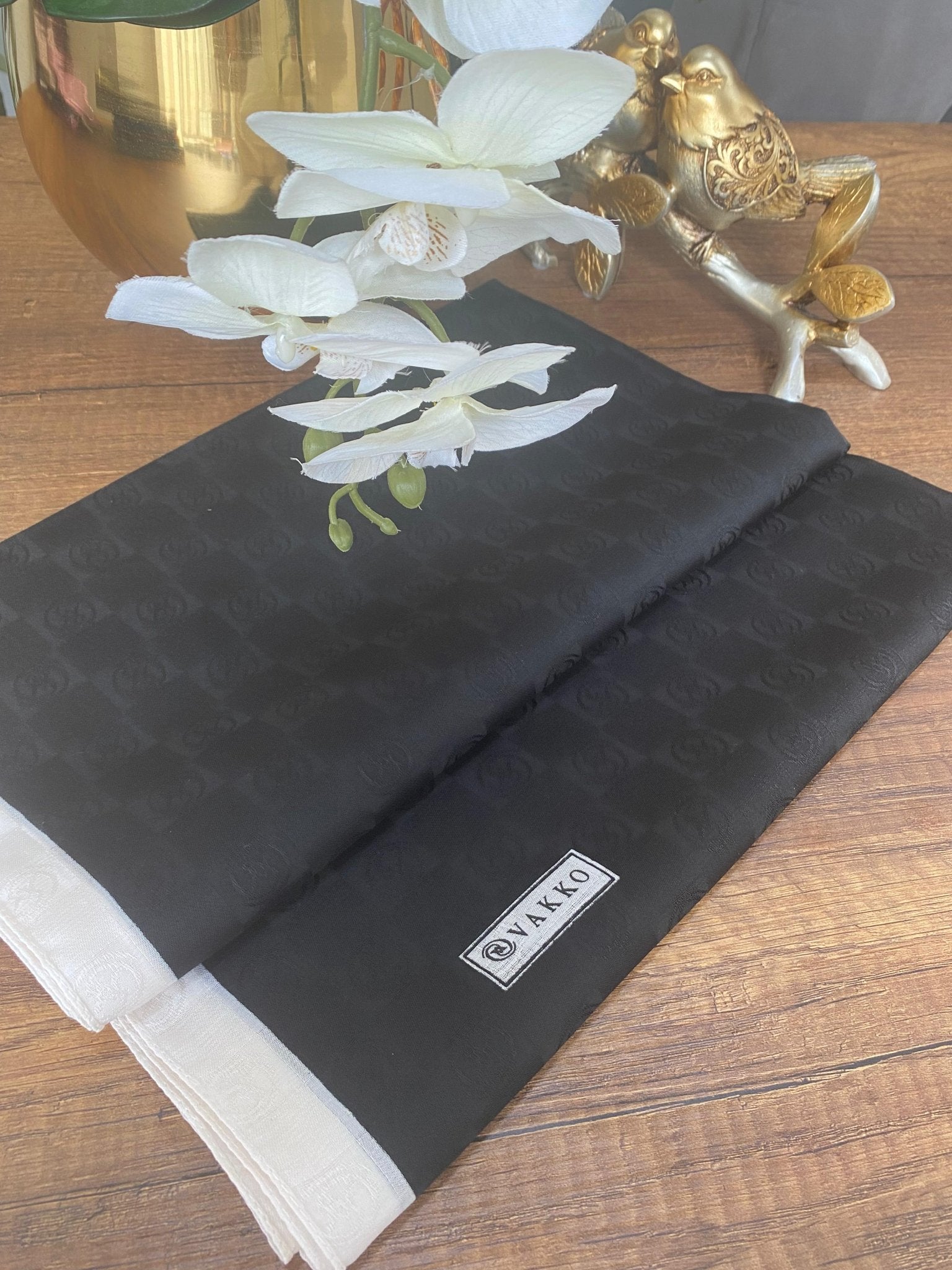 Vakko Monogram Jakar İpek Şal 44103 - Siyah - Organic ScarfsOrganic Scarfs