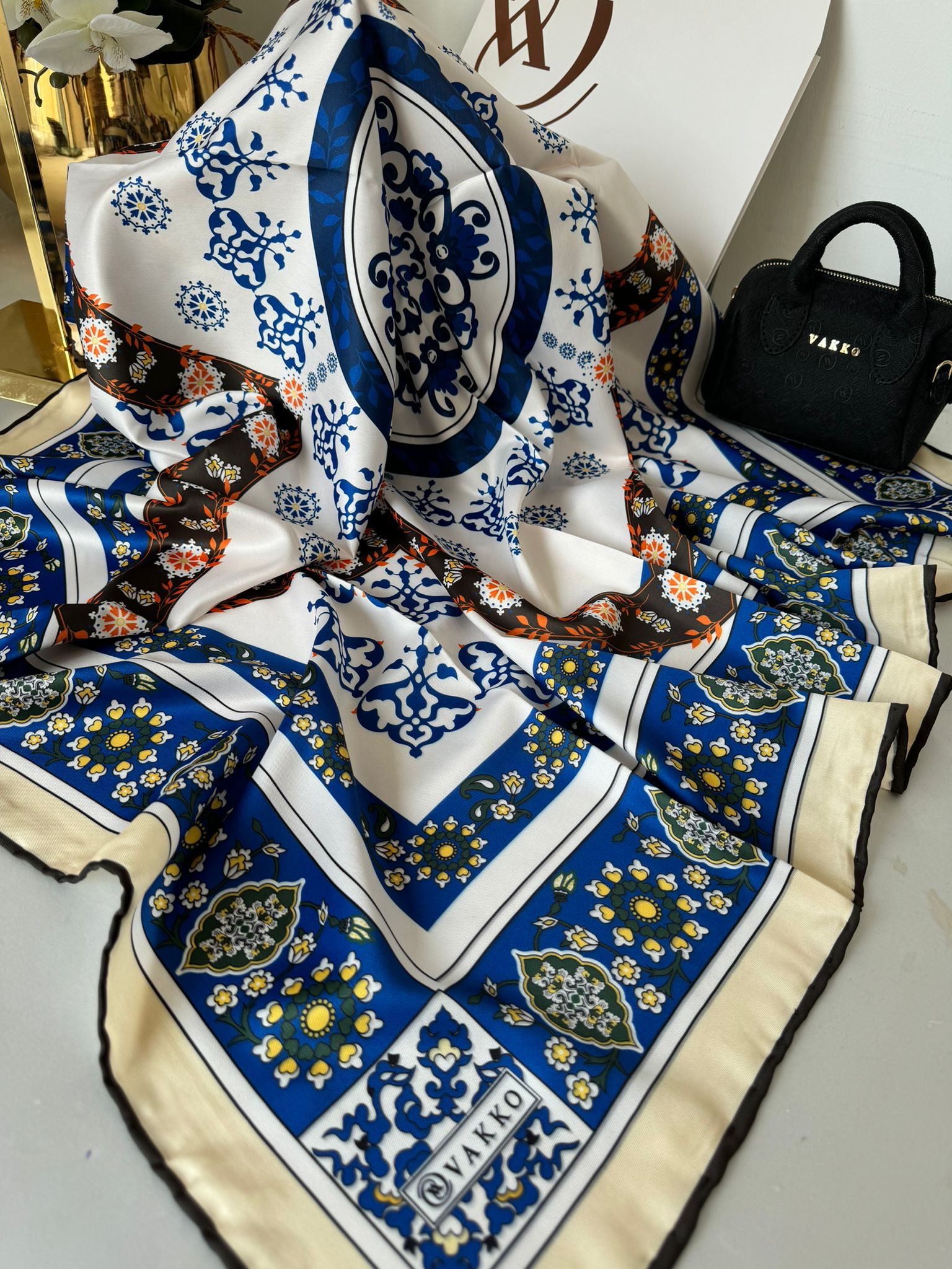 Otantik Desen Vakko Twill Eşarp 77008 - Saks - Görsel 2